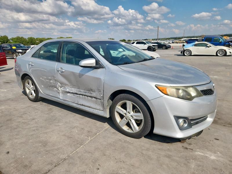 4T1BF1FK4CU195759 - 2012 TOYOTA CAMRY BASE SILVER photo 4