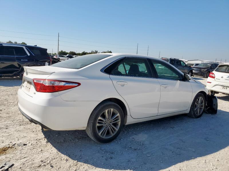 4T1BF1FK6GU546533 - 2016 TOYOTA CAMRY LE WHITE photo 3