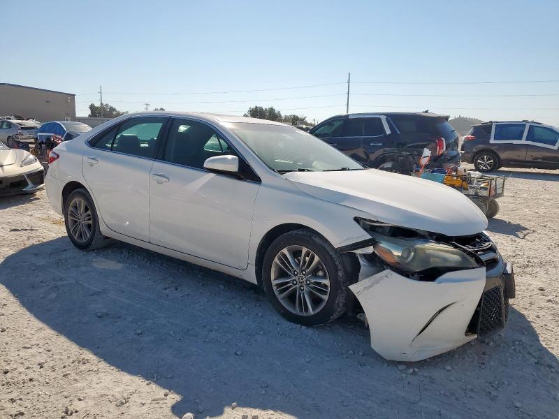 4T1BF1FK6GU546533 - 2016 TOYOTA CAMRY LE WHITE photo 4