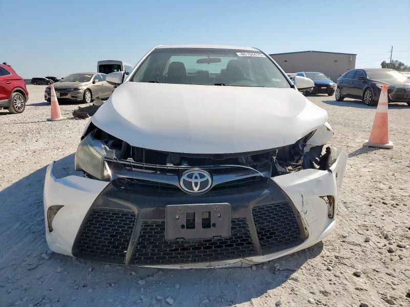 4T1BF1FK6GU546533 - 2016 TOYOTA CAMRY LE WHITE photo 5