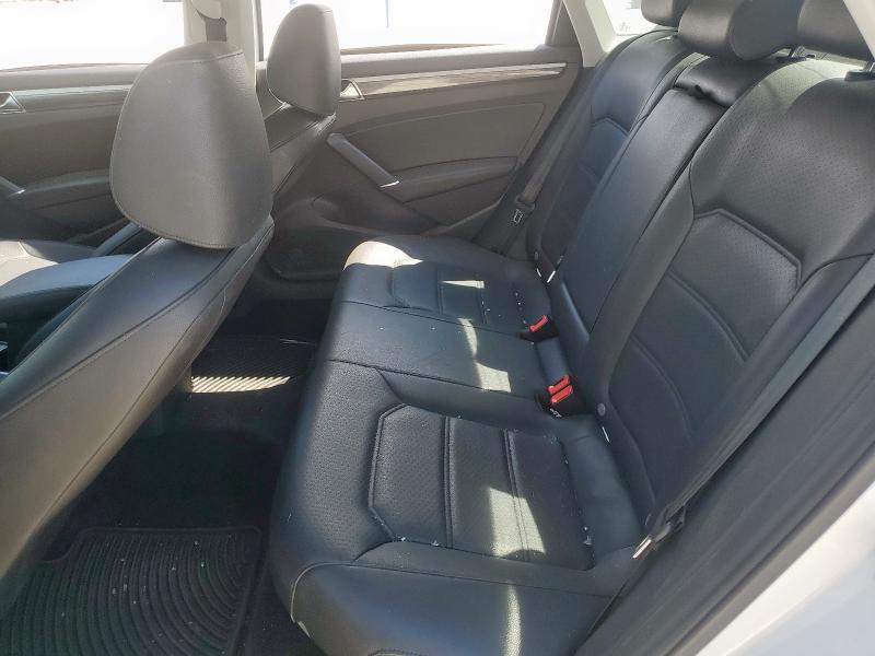 1VWBT7A31GC065785 - 2016 VOLKSWAGEN PASSAT SE WHITE photo 10