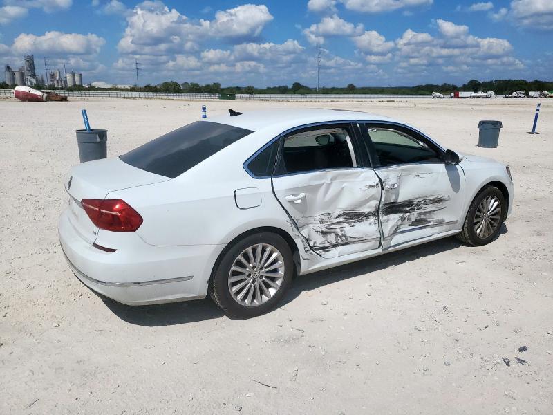 1VWBT7A31GC065785 - 2016 VOLKSWAGEN PASSAT SE WHITE photo 3