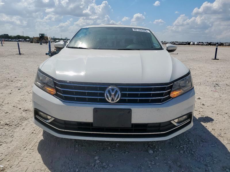 1VWBT7A31GC065785 - 2016 VOLKSWAGEN PASSAT SE WHITE photo 5