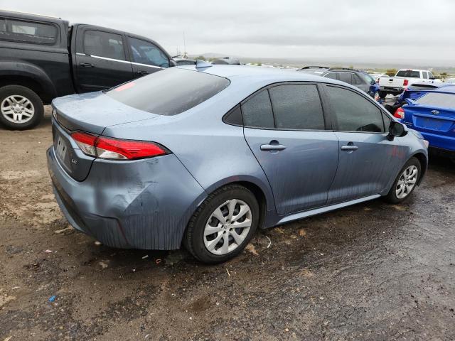 5YFEPMAE4NP328974 - 2022 TOYOTA COROLLA LE GRAY photo 3