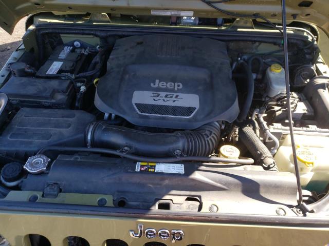 1C4BJWDG6DL530624 - 2013 JEEP WRANGLER U SPORT GREEN photo 11