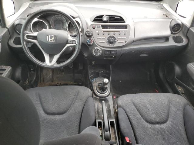 JHMGE87429S012352 - 2009 HONDA FIT SPORT WHITE photo 8