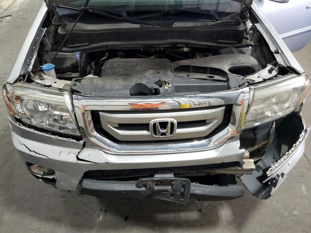 5FNYF4H4XBB089113 - 2011 HONDA PILOT EX SILVER photo 12