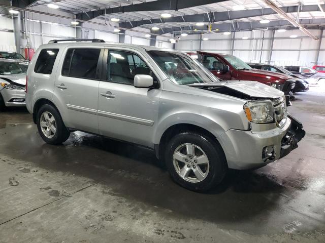 5FNYF4H4XBB089113 - 2011 HONDA PILOT EX SILVER photo 4