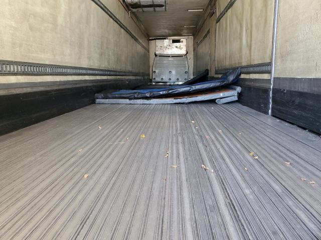 1UYVS2484BU081612 - 2011 UTILITY VS2RA WHITE photo 5