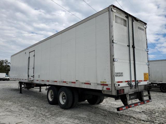 1UYVS2485GM426122 - 2016 UTILITY VS2RA WHITE photo 3