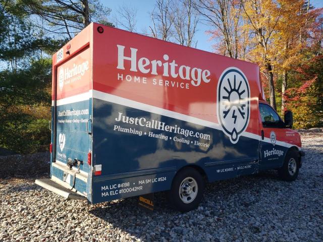 1GB0GRFG8K1366584 - 2019 CHEVROLET EXPRESS RED photo 3