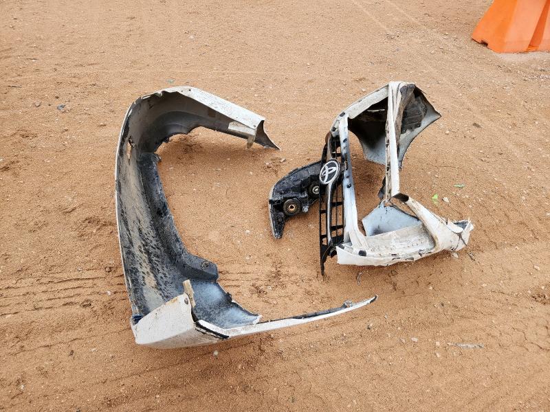 4T1BF1FK9FU042556 - 2015 TOYOTA CAMRY LE WHITE photo 12