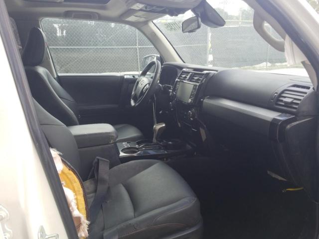 JTEBU5JRXL5819107 - 2020 TOYOTA 4RUNNER SR5/SR5 PREMIUM WHITE photo 5