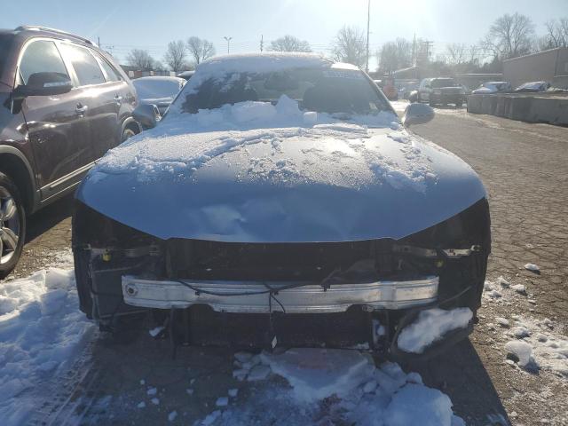 WUAWAAFC8HN903853 - 2017 AUDI RS7 PRESTIGE SILVER photo 5