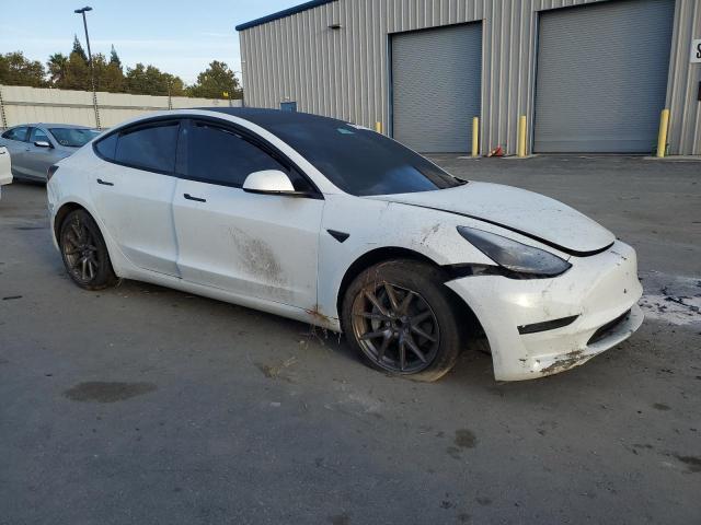 5YJ3E1EA8PF432739 - 2023 TESLA MODEL 3 WHITE photo 4
