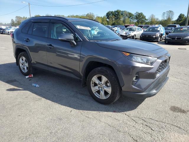 2T3W1RFV7MC154688 - 2021 TOYOTA RAV4 XLE GRAY photo 4