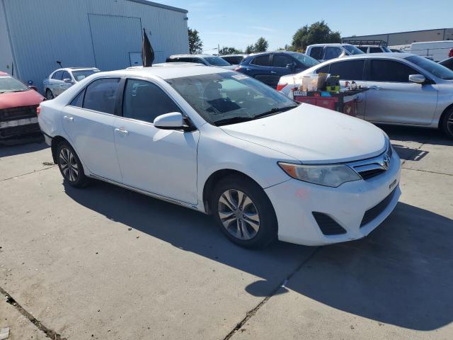 4T1BF1FK2CU531327 - 2012 TOYOTA CAMRY BASE WHITE photo 4