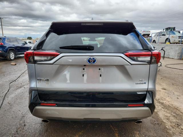 JTM16RFVXPJ025647 - 2023 TOYOTA RAV4 SE 银色 照片 6