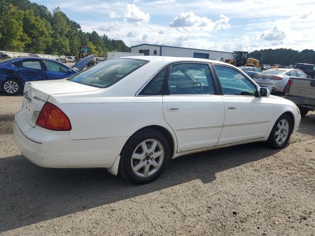 4T1BF28B62U243005 - 2002 TOYOTA AVALON XL WHITE photo 3