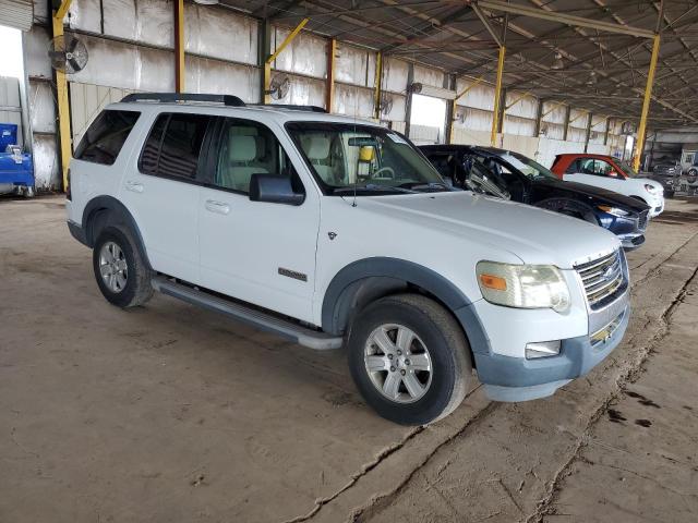1FMEU73817UA67922 - 2007 FORD EXPLORER XLT WHITE photo 4