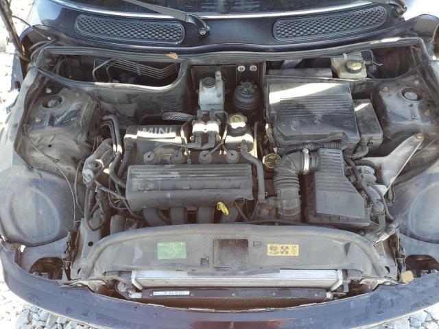 WMWRC33425TC57990 - 2005 MINI COOPER SILVER photo 11