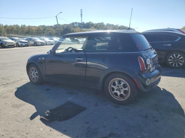 WMWRC33425TC57990 - 2005 MINI COOPER SILVER photo 2