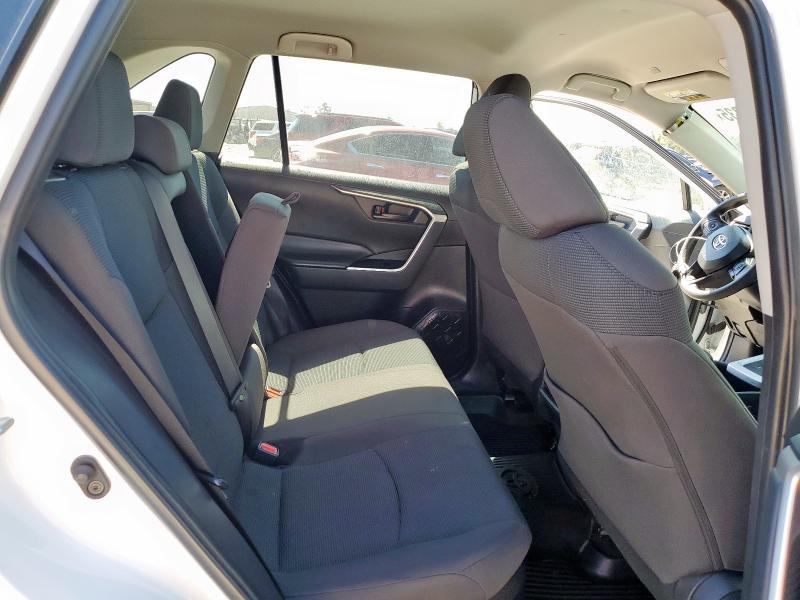 4T3MWRFV5RU156342 - 2024 TOYOTA RAV4 LE WHITE photo 10