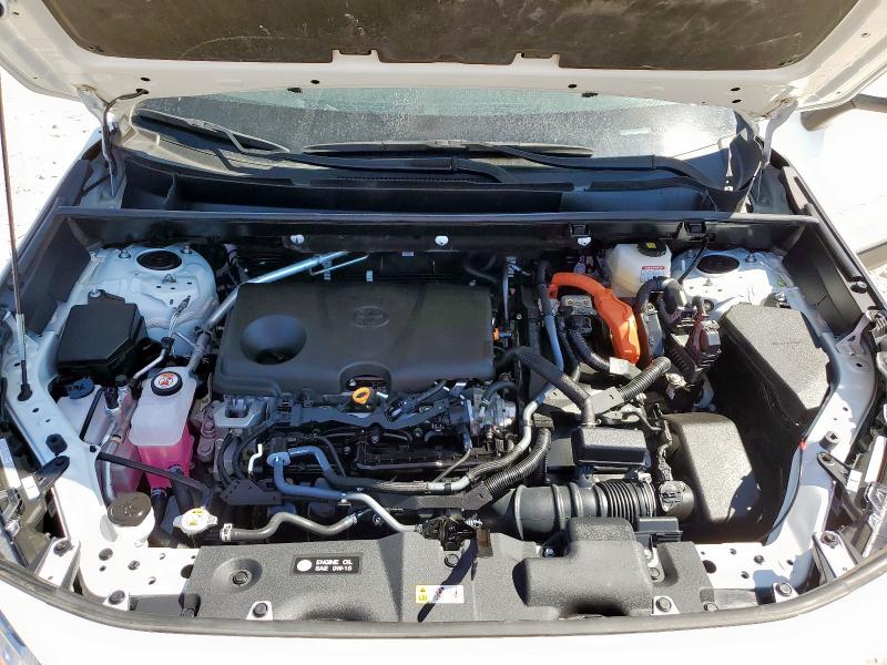 4T3MWRFV5RU156342 - 2024 TOYOTA RAV4 LE WHITE photo 11