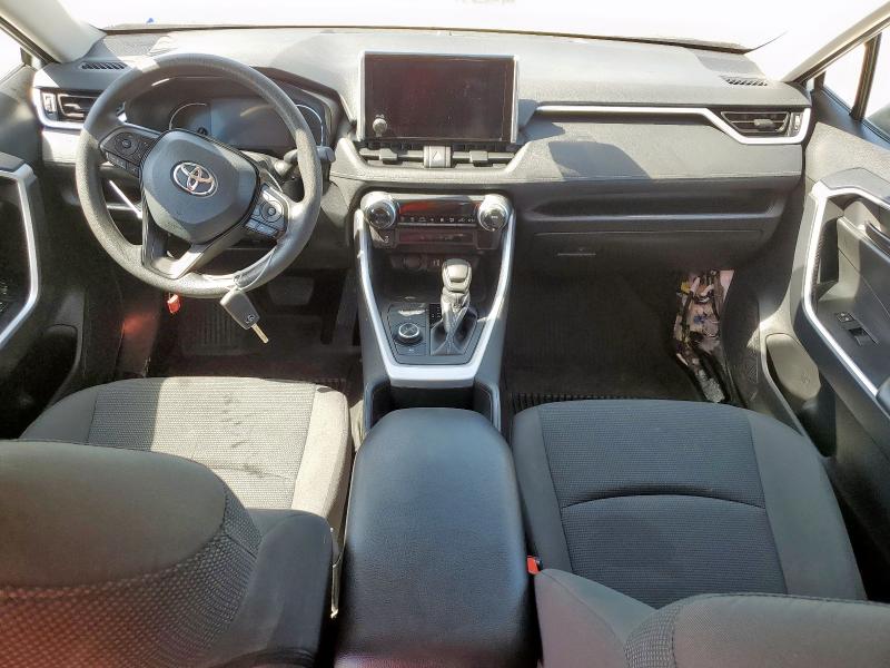 4T3MWRFV5RU156342 - 2024 TOYOTA RAV4 LE WHITE photo 8