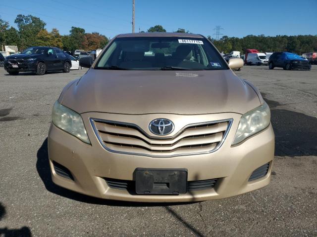 4T1BF3EK5BU189982 - 2011 TOYOTA CAMRY BASE Gold Foto 5