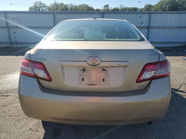 4T1BF3EK5BU189982 - 2011 TOYOTA CAMRY BASE Gold Foto 6