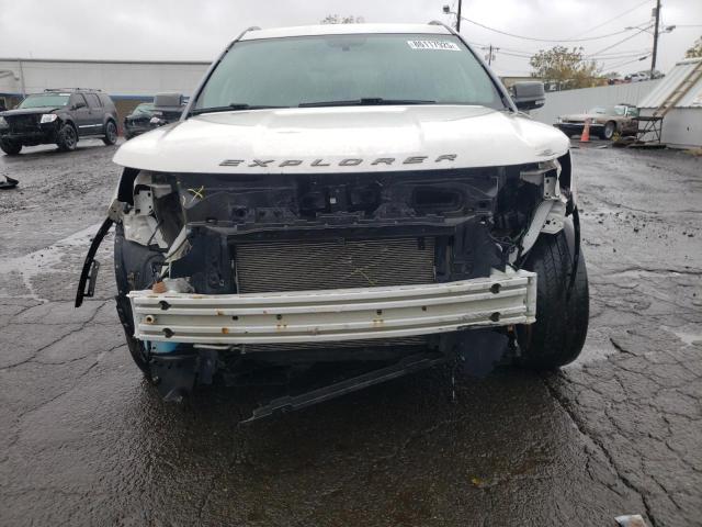 1FM5K8D84HGD73233 - 2017 FORD EXPLORER XLT 白色 照片 5
