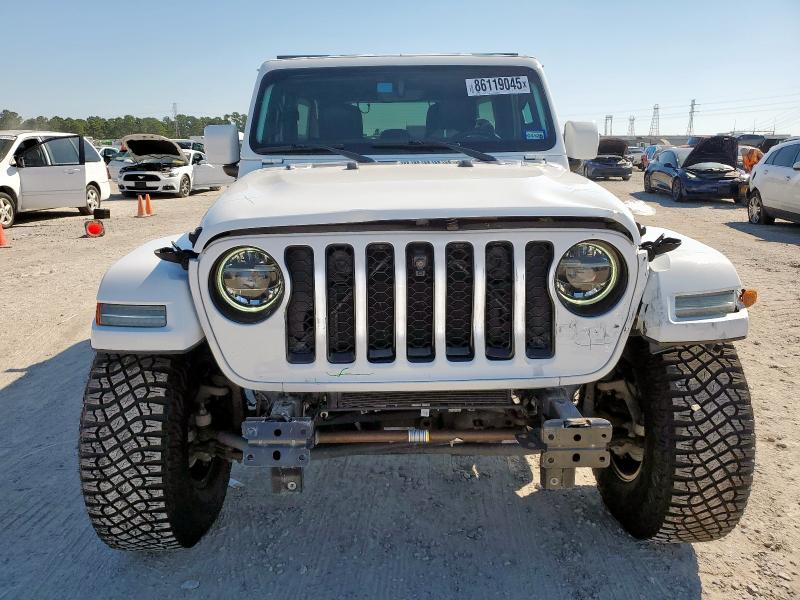 1C4HJXEG3MW619578 - 2021 JEEP WRANGLER U SAHARA WHITE photo 5