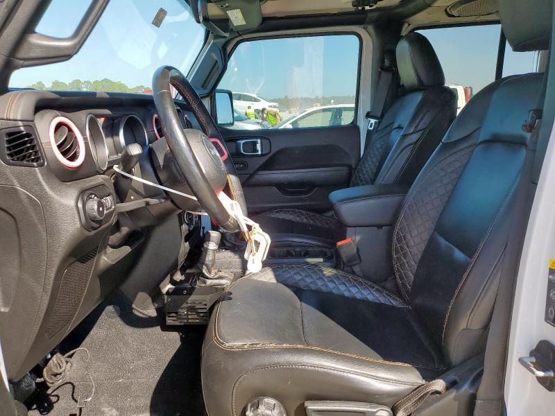 1C4HJXEG3MW619578 - 2021 JEEP WRANGLER U SAHARA WHITE photo 7