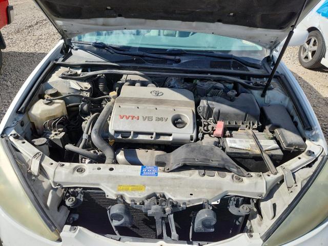 4T1BF30K74U067120 - 2004 TOYOTA CAMRY LE WHITE photo 11