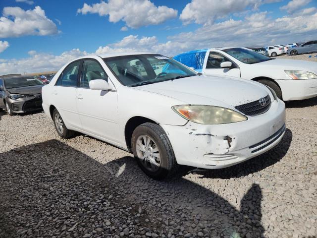 4T1BF30K74U067120 - 2004 TOYOTA CAMRY LE WHITE photo 4