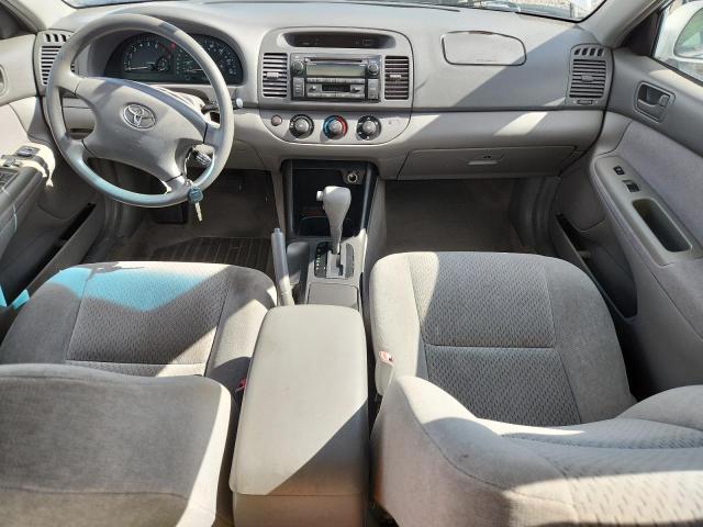 4T1BF30K74U067120 - 2004 TOYOTA CAMRY LE WHITE photo 8