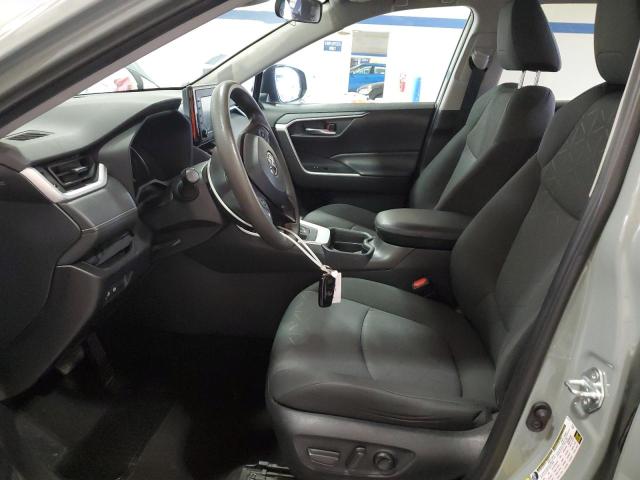 2T3W1RFV5MW113314 - 2021 TOYOTA RAV4 XLE 灰色 照片 7