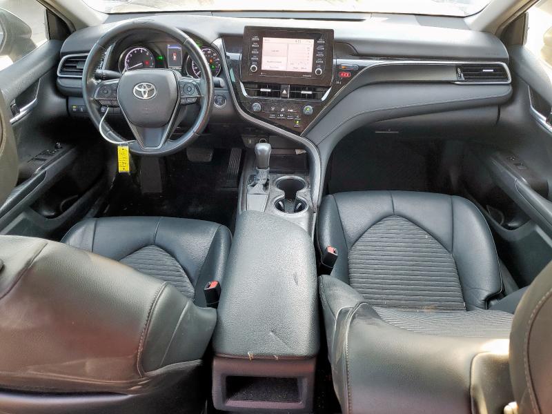 4T1T11AKXMU574583 - 2021 TOYOTA CAMRY SE 灰色 照片 8