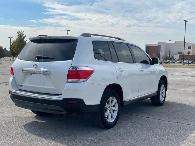 5TDZA3EH9CS026974 - 2012 TOYOTA HIGHLANDER BASE Սպիտակ լուսանկար 4