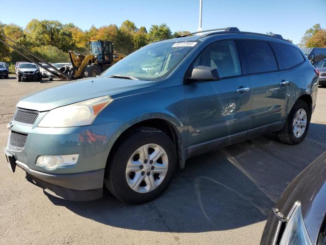 2009 CHEV TRAVERSE LS, null