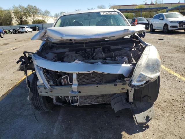 3N1CN7AP4KL851021 - 2019 NISSAN VERSA S 银色 照片 10