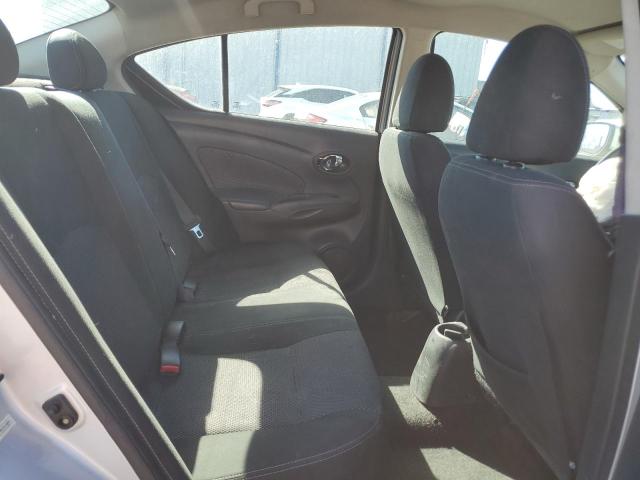 3N1CN7AP4KL851021 - 2019 NISSAN VERSA S 银色 照片 20