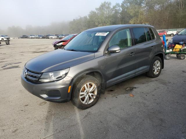 2013 VOLKSWAGEN TIGUAN S, 