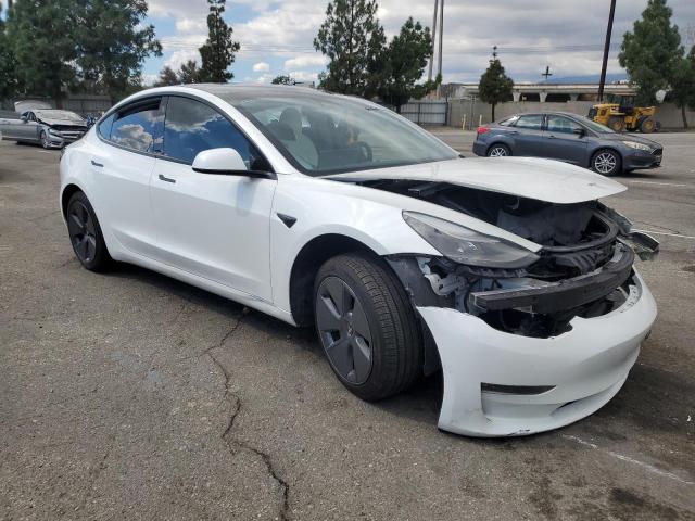 5YJ3E1EB8NF180416 - 2022 TESLA MODEL 3 Ақ фото 4
