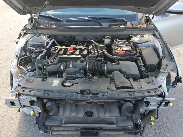 1HGCV1F49JA013471 - 2018 HONDA ACCORD EX SILVER photo 11