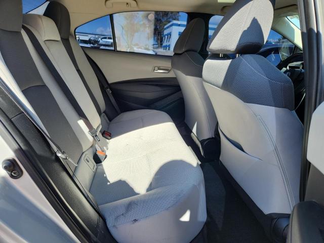 5YFHPMAEXMP195472 - 2021 TOYOTA COROLLA LE SILVER photo 10