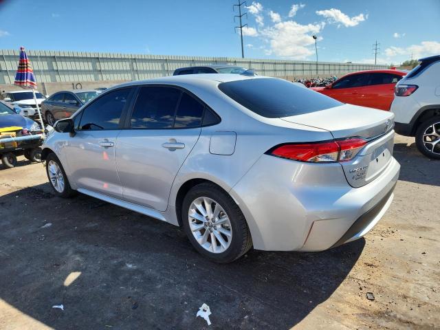 5YFHPMAEXMP195472 - 2021 TOYOTA COROLLA LE SILVER photo 2