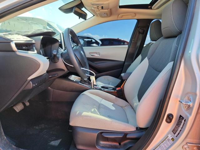 5YFHPMAEXMP195472 - 2021 TOYOTA COROLLA LE SILVER photo 7