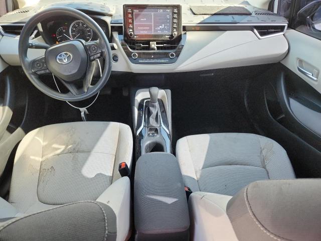 5YFHPMAEXMP195472 - 2021 TOYOTA COROLLA LE SILVER photo 8